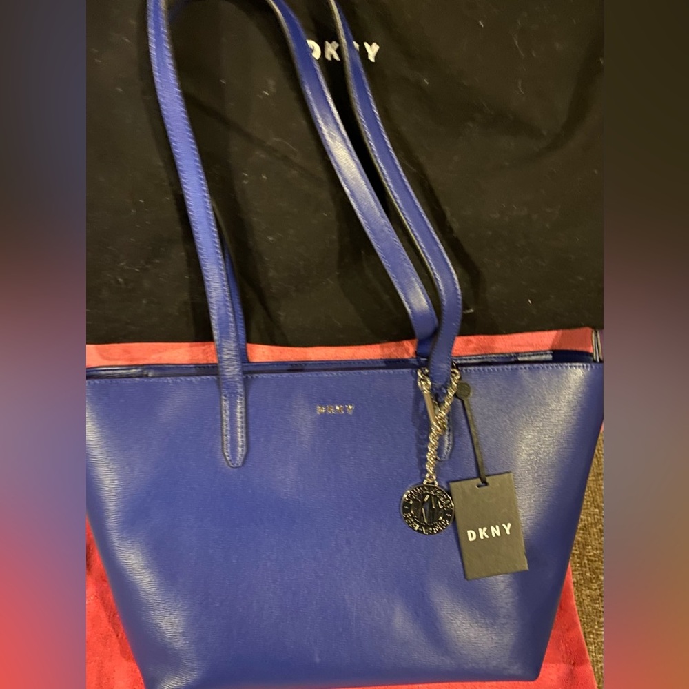 NWT DKNY Bryant medium tote bag - Picture 8 of 8